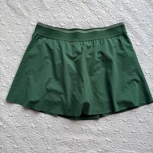Athleta Forest Green Athletic Skort with Elastic Waistband